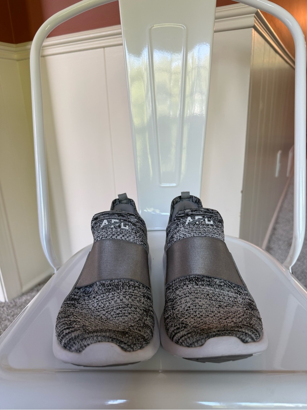 APL Women’s TechLoom Bliss, size 7.5